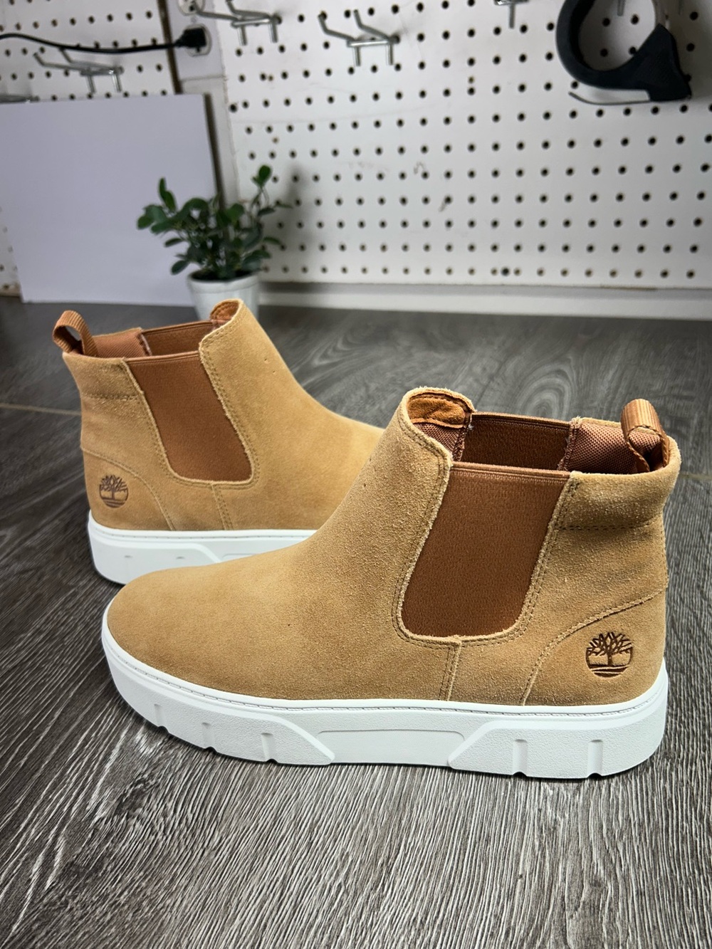 Timberland laurel court pull-on sneakers boot Wheat Suede White platform Sole